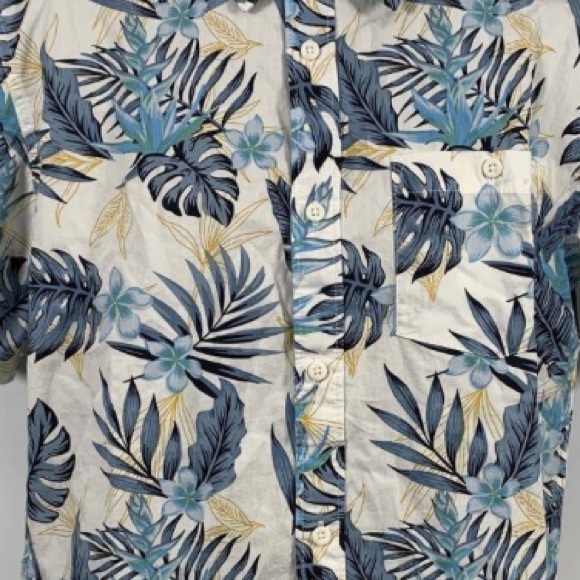 Quicksilver Small or Childs Hawaiian Aloha Shirt Button Down Casual EUC Blue - Picture 7 of 7